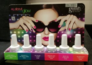 glow in the dark nail